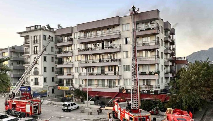 BEÇİN’DE ÇATI YANGINI KORKUTTU