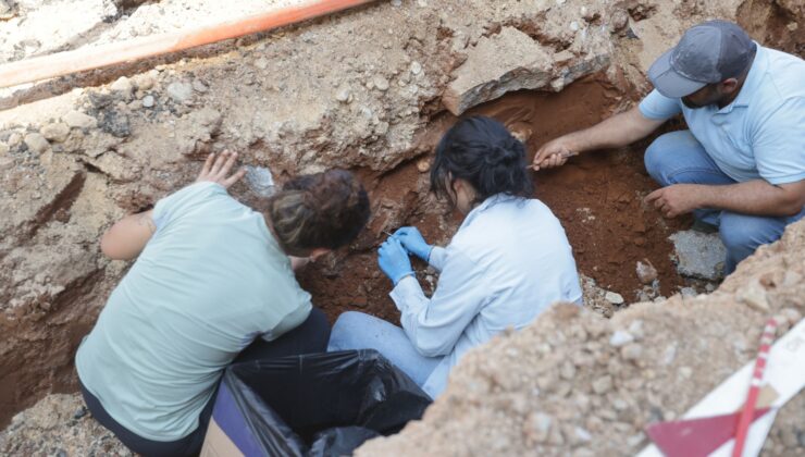 Kötekli’de Yol Kazısı Sırasında Mezarlar Ortaya Çıktı!