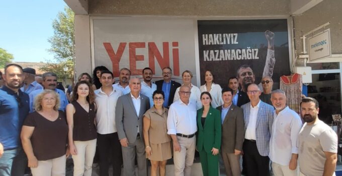 YENİ PARTİ MİLAS İLÇE BİNASI AÇILDI: 10 MECLİS ÜYESİ ROZET TAKTI