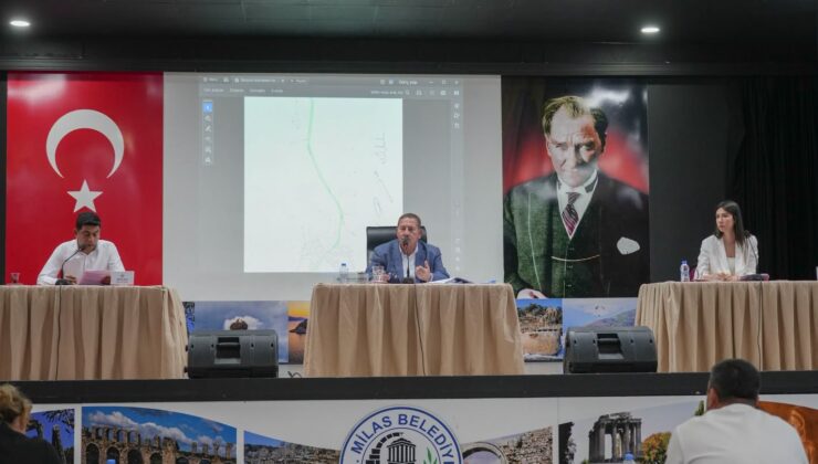 BELEDİYE MECLİSİ’NDE YENİ DÖNEMİN İLK TOPLANTISI