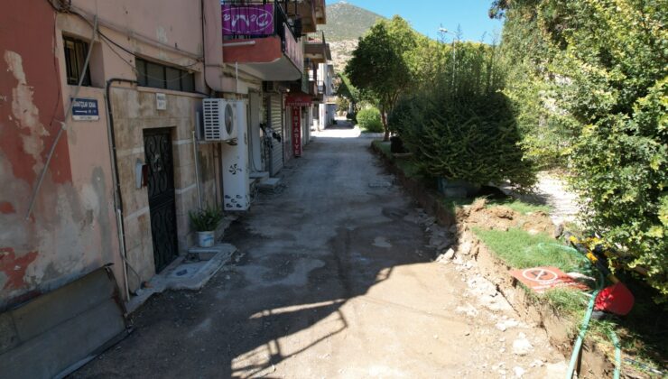 SANATÇILAR SOKAK YENİLENİYOR