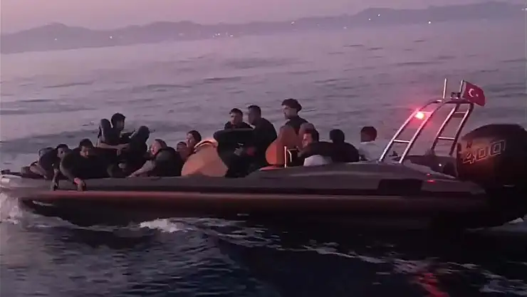 MİLAS AÇIKLARINDA BOTTA 23 GÖÇMEN YAKALANDI