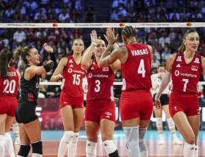 SULTANLAR FİNALDE!