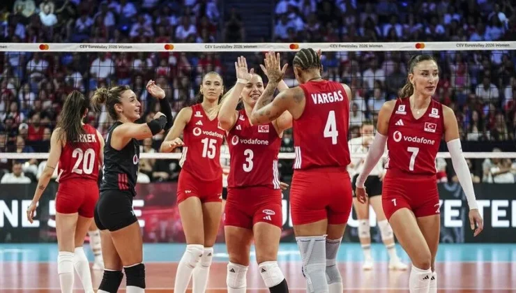 SULTANLAR FİNALDE!
